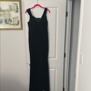 Elegant Green Velvet Evening Gown